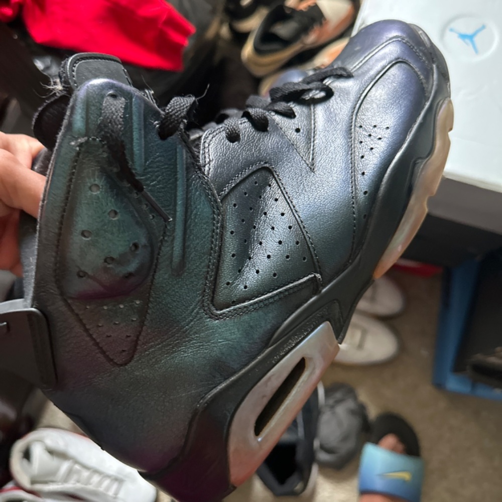 Jordan 6 - Picture 2 of 4